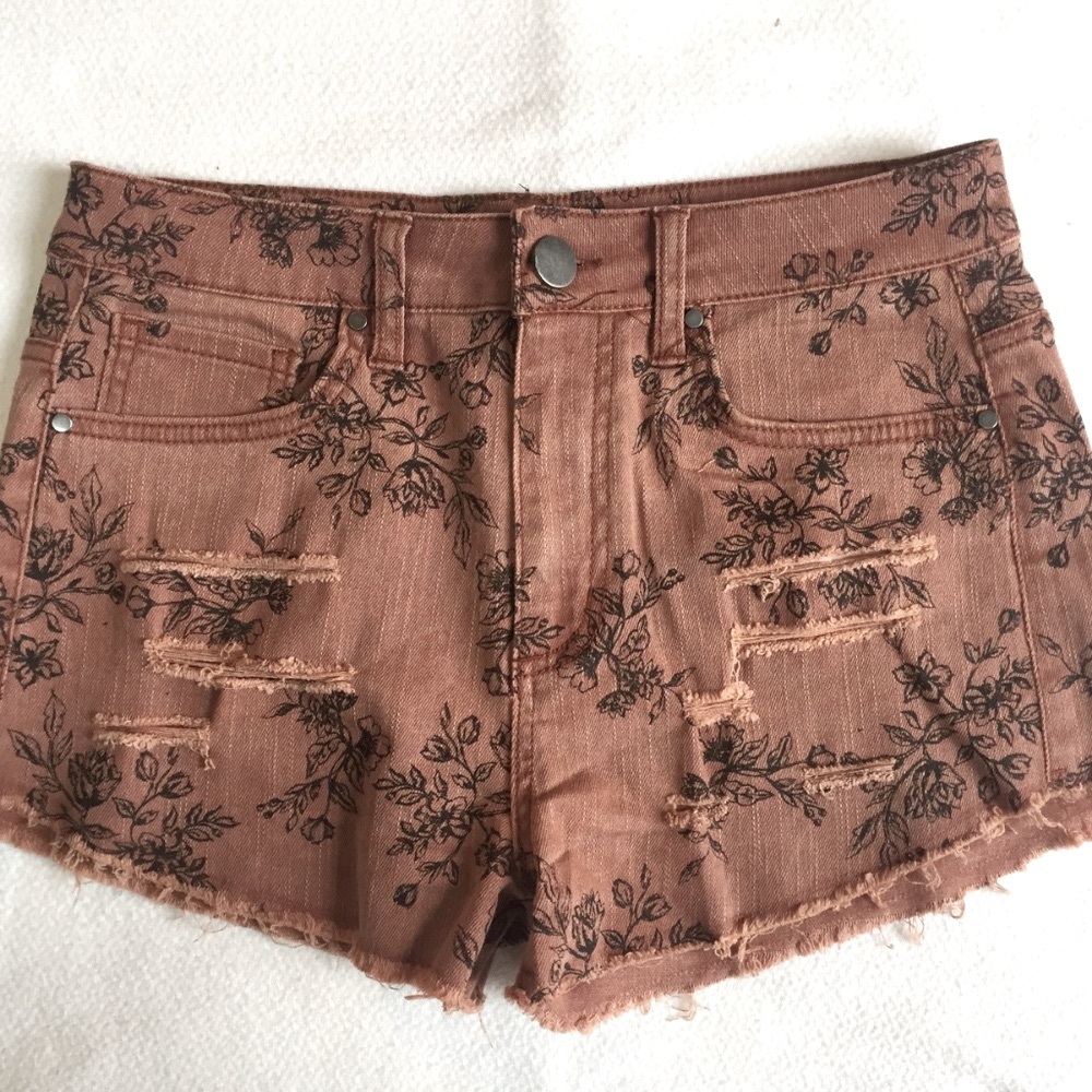 2 for $10 🔥 Floral Denim Shorts 🍑
